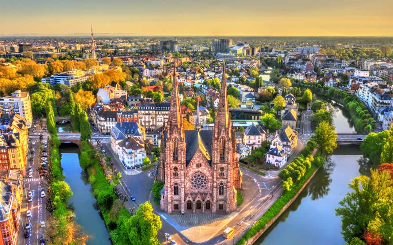 image illustrant l'article Comment investir en crowdfunding immobilier avec un PEA-PME ?